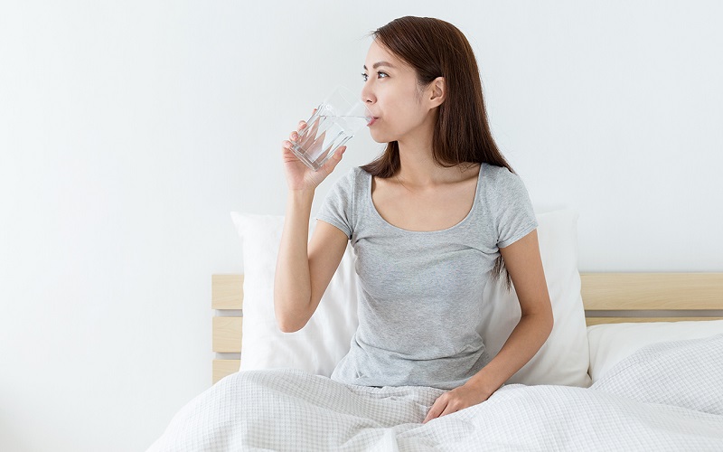 Drinking water before bed is good for your health